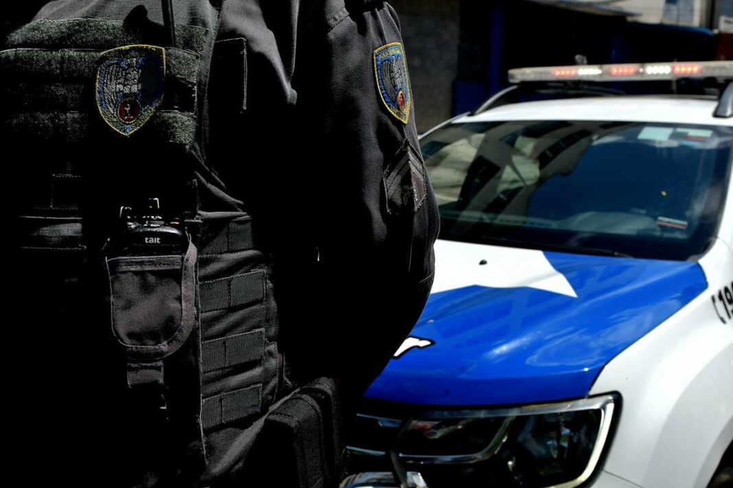 Homem é assassinado a tiros em residência em Vila Velha