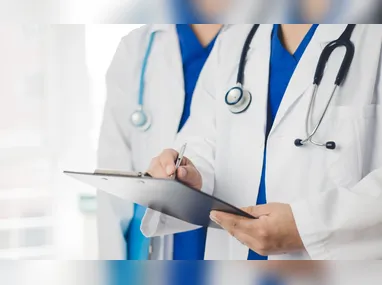 Equipe do hospital, composta por médicos, enfermeiros e técnicos