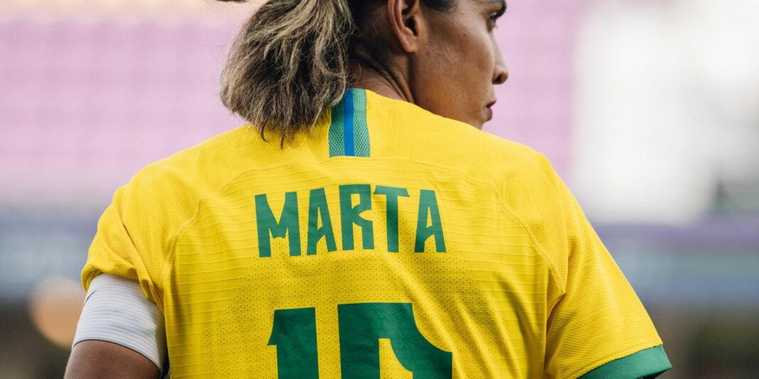 Arthur Elias convoca seleção para amistosos contra Japão