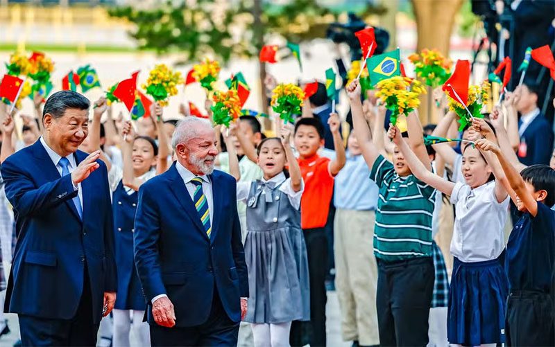 Entrevista de Lula sobre visita à China, paz e temas relevantes