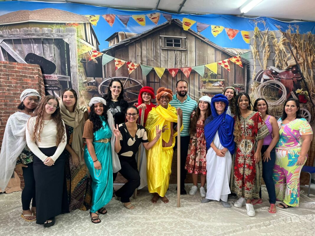Escola em Guarapari apresenta projeto interdisciplinar sobre Matemática e Linguagens