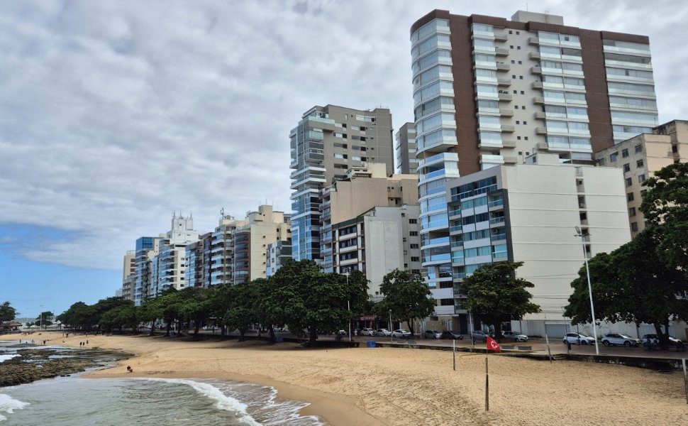 Justiça autoriza novas construções na orla de Guarapari
