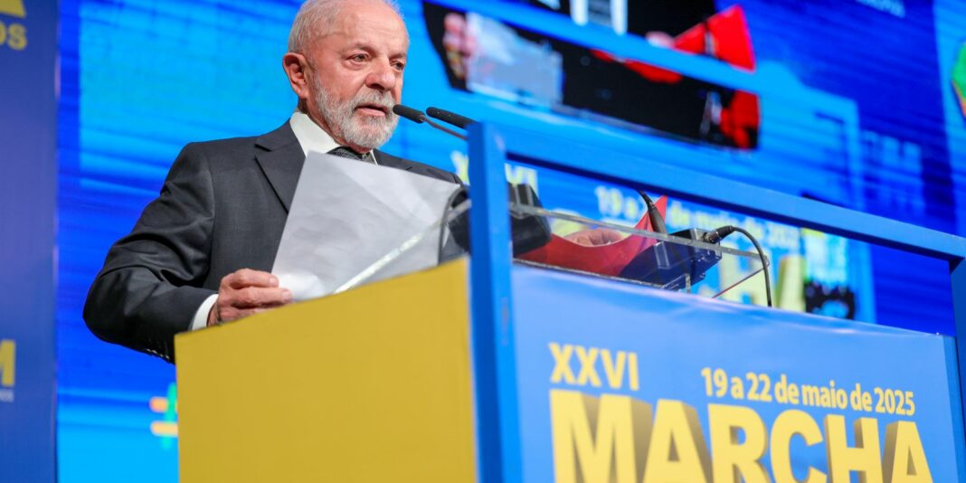 Lula anuncia crédito para reformas e acesso a especialistas médicos