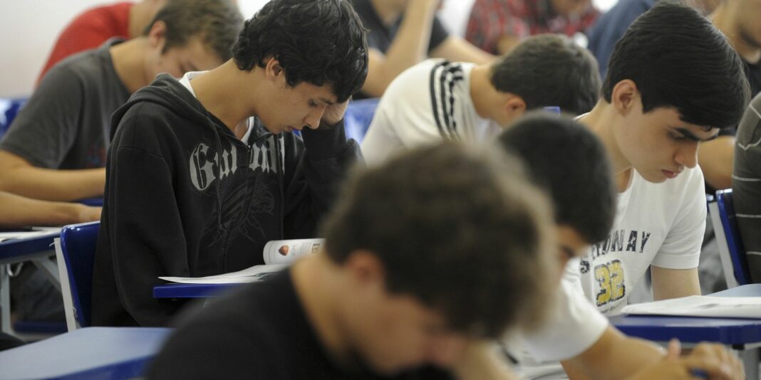 MEC anuncia lista de espera para vagas remanescentes do Fies
