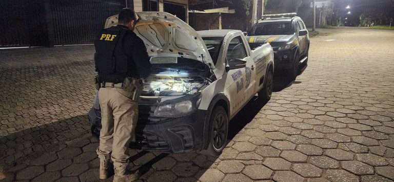 PRF recupera caminhonete clonada em Ibatiba