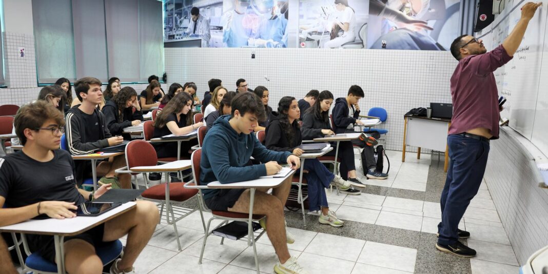 Prazo final para cursinhos populares enviarem propostas ao MEC