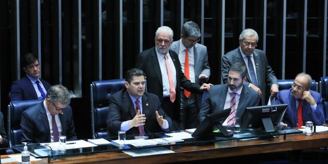 Senado aprova PEC para incluir guarda municipal na segurança pública