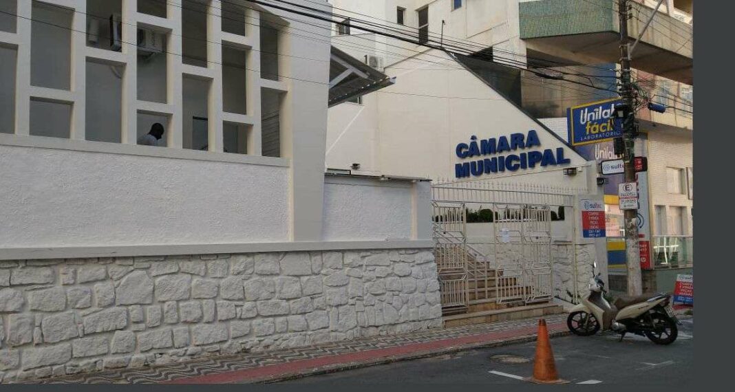 Câmara municipal de Guarapari e o escândalo de nepotismo