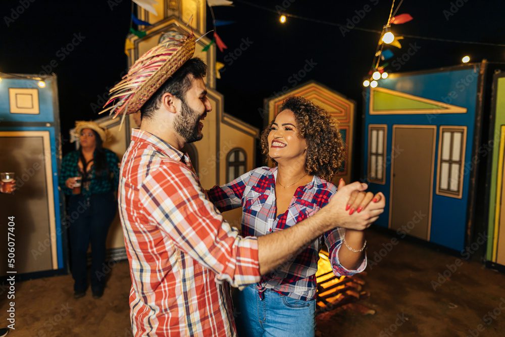 Guarapari promove aulas de forró e festival de São João
