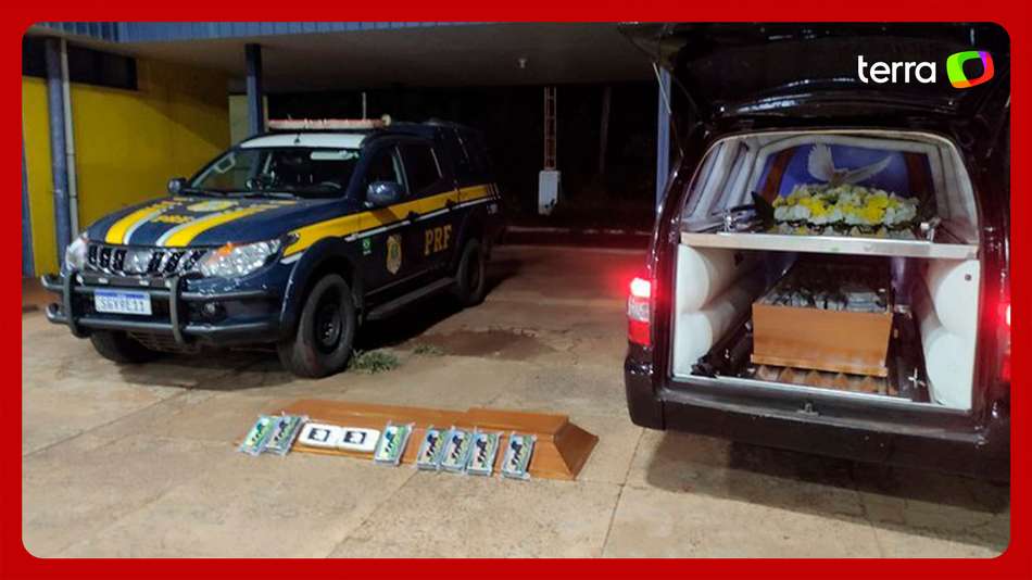 Motorista de funerária é preso com 162 kg de cocaína em caixão