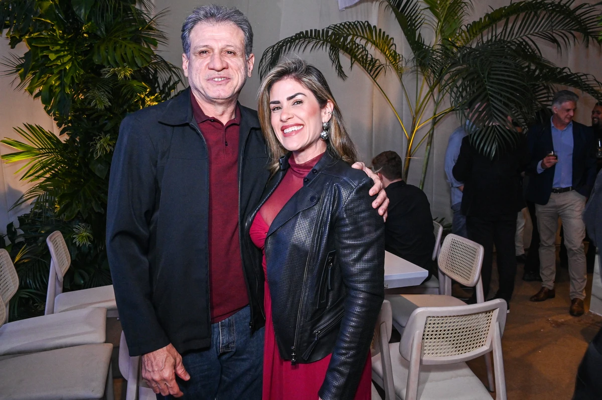 Hudson Rodrigues Deps e Caroline Mariani Fambre