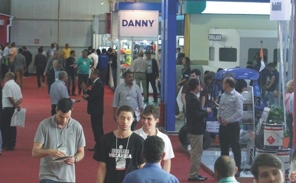 Feira mec show 2025 deve gerar r$ 220 milhões em negócios no es