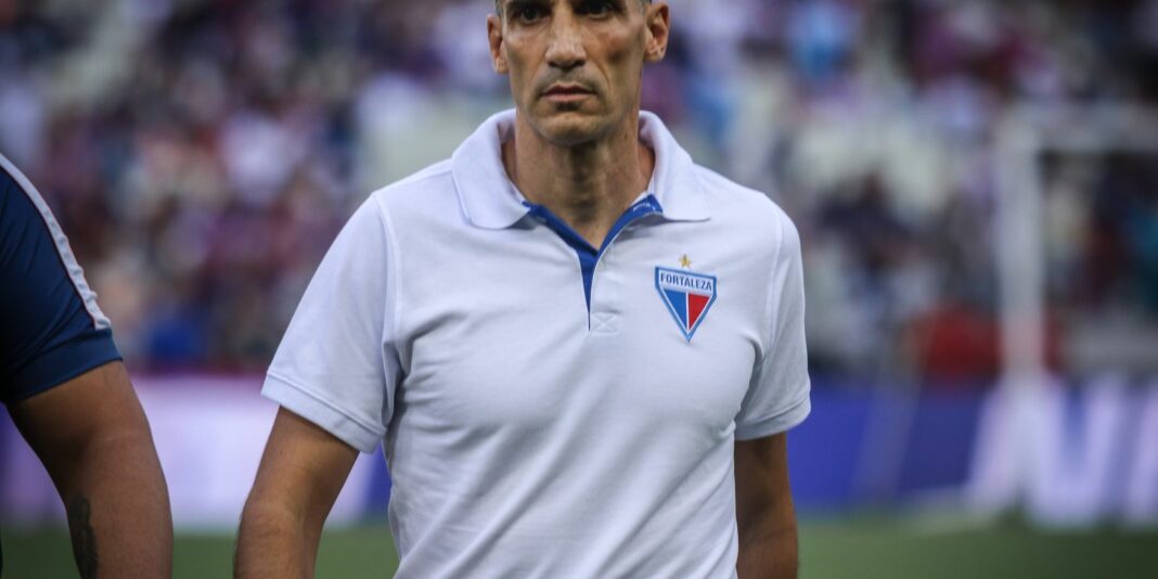Fortaleza demite técnico Juan Pablo Vojvoda após quatro temporadas