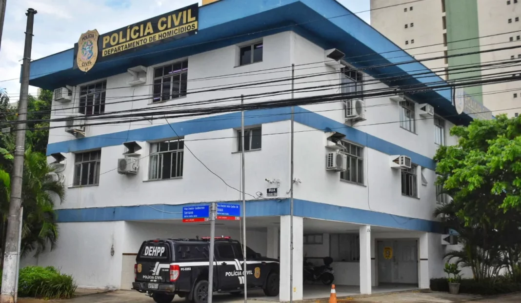 Homem é assassinado a tiros em vitória