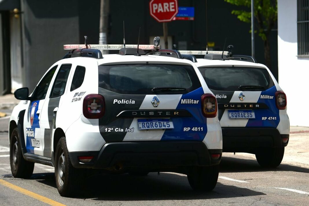 Homem morre após cair do telhado de casa na Serra
