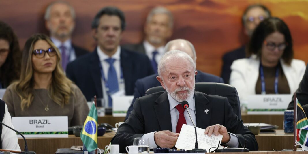 Lula critica financiamento do FMI e Banco Mundial a países ricos no Brics