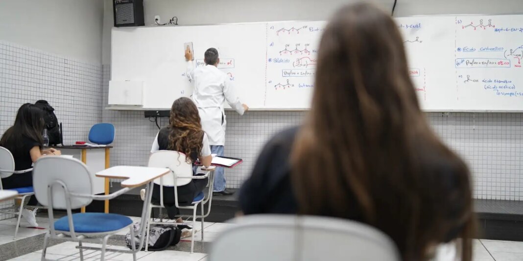 Prêmio Jovem Cientista abre inscrições para participantes
