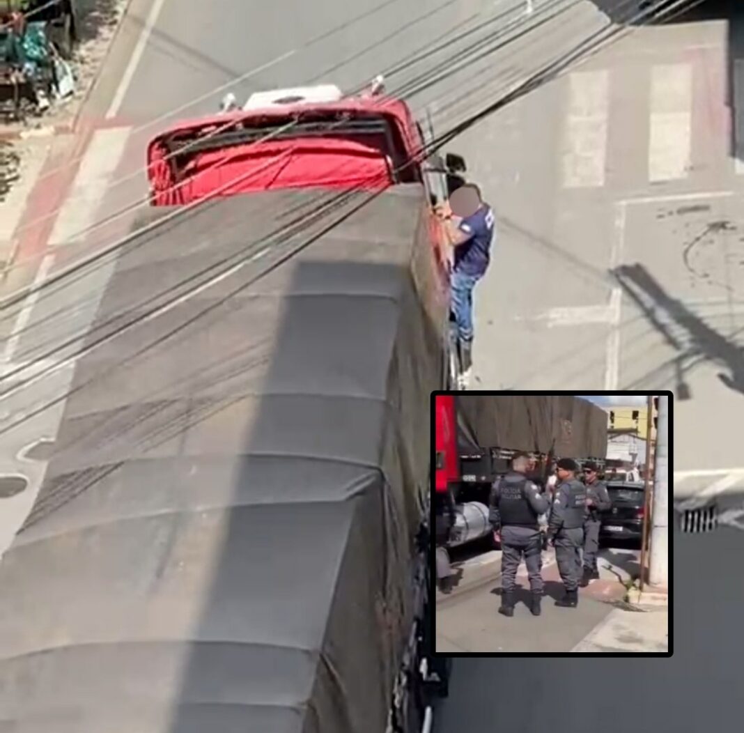 Homem se agarra em carreta de namorado da ex em Barra de São Francisco