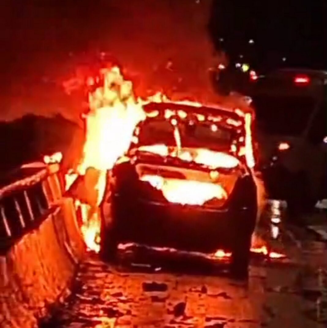 Motociclista morre após bater em carro que trafegava na contramão na Segunda Ponte